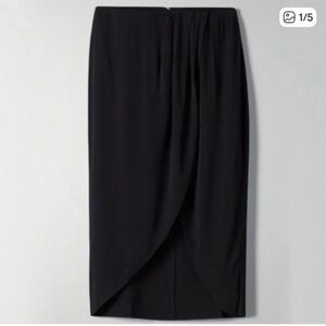 Aritzia Wilfred Pursuit Black Draped
Cross-Front Skirt